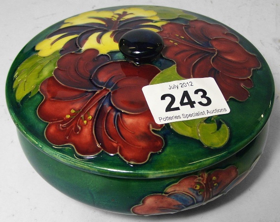Moorcroft Bowl Cover decorated 15640e