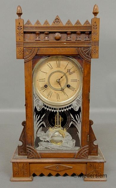 Victorian walnut shelf clock with 1595b0