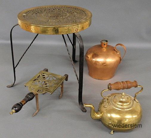 Group of metal ware copper jug 1595d4