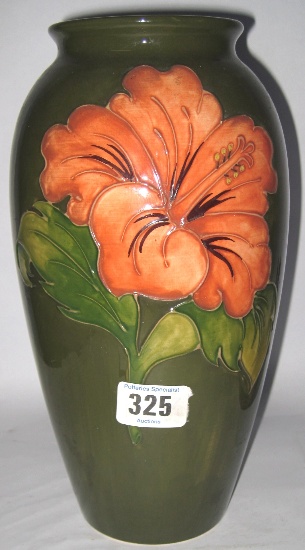 Moorcroft Large Old Vase Decorated 15991b
