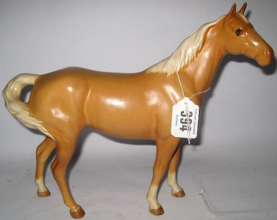 Beswick Palomino Swish Tail Horse 159941