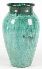 NC Pottery Floor Vase att J B  15bac7