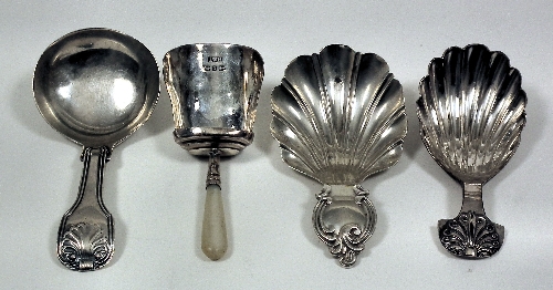 A George IV silver fiddle and shell 15ce07