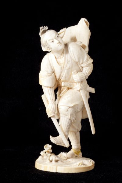 Japanese Ivory Carving of a Samuraidepicted 15b5c5