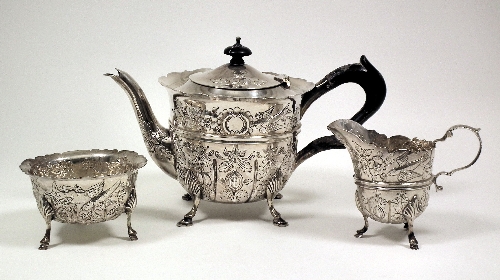 An Edward VII silver circular teapot 15b7b5
