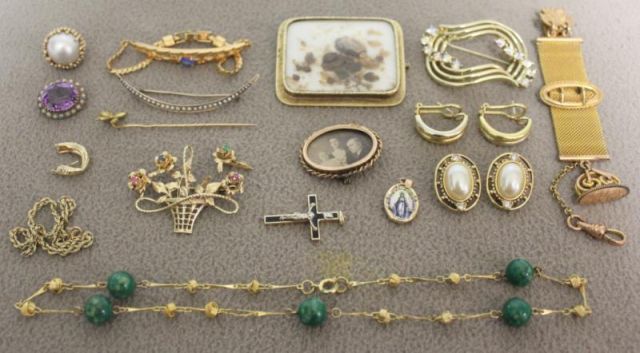 Jewelry Lot Including 18kt Includes 15eb42