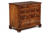 CHEST OF DRAWERS George II Walnut 161bcd