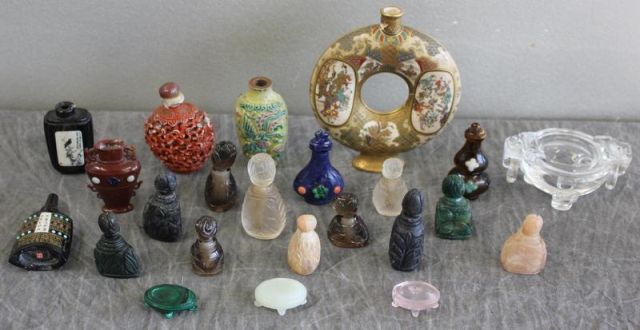 Large Lot of Asian Miniatures Includes 160257