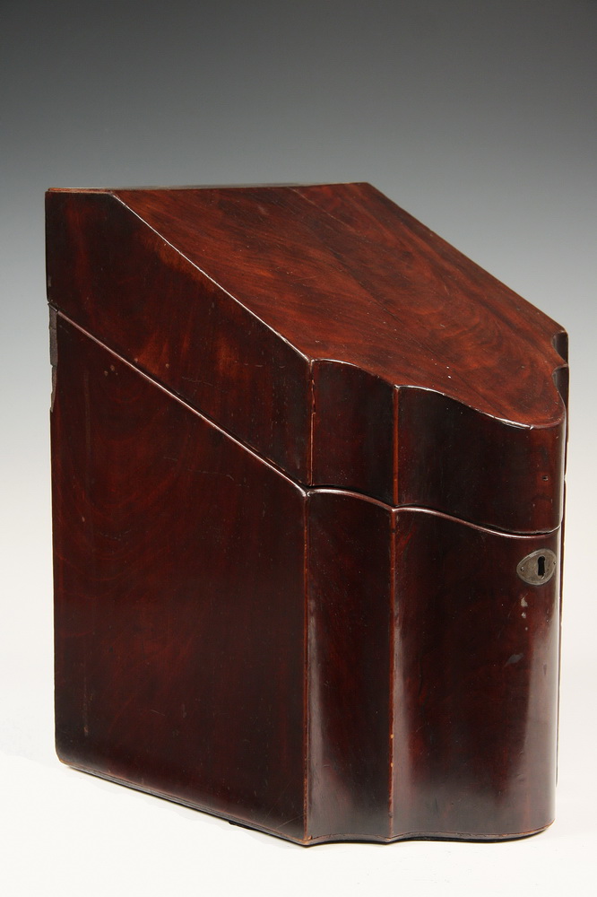 KNIFE BOX Chippendale Period 16357e