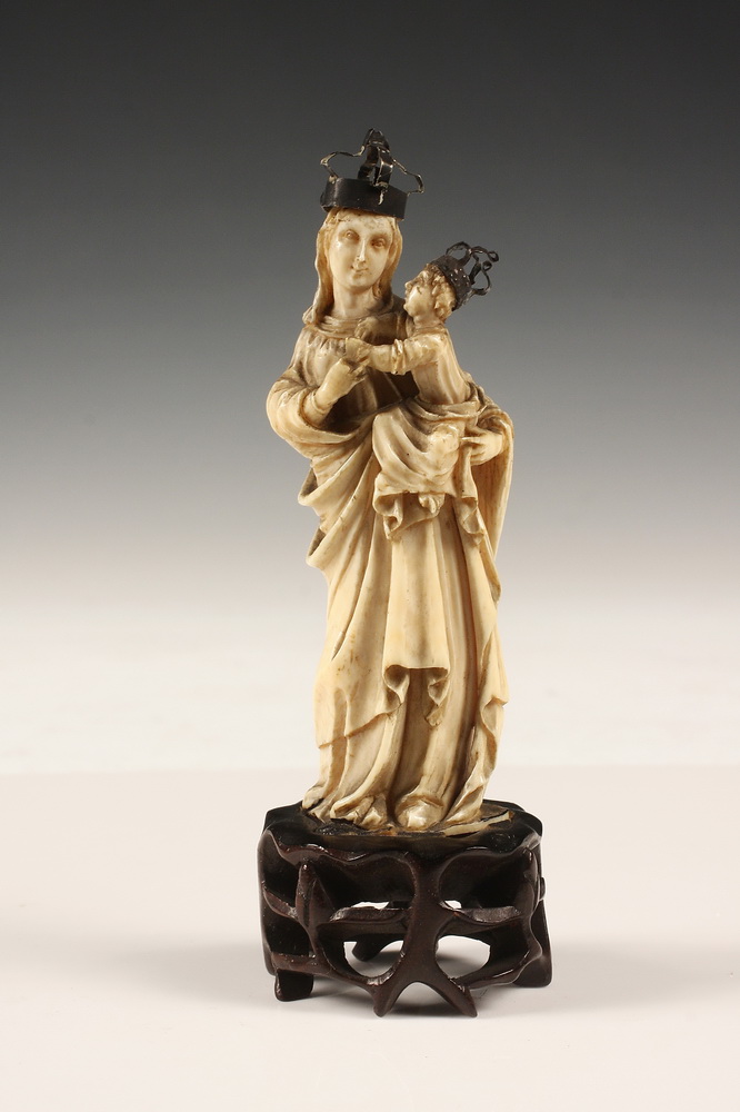 IVORY MINIATURE Finely Carved 163ddb