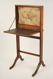 DESK - Early 19th c. English free standing