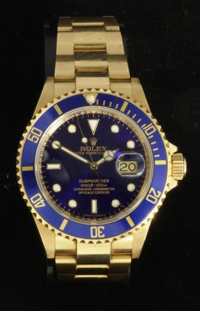 A Rolex Oyster Perpetual Submariner 164986