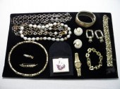 Assorted ladies costume jewelry  1692d3