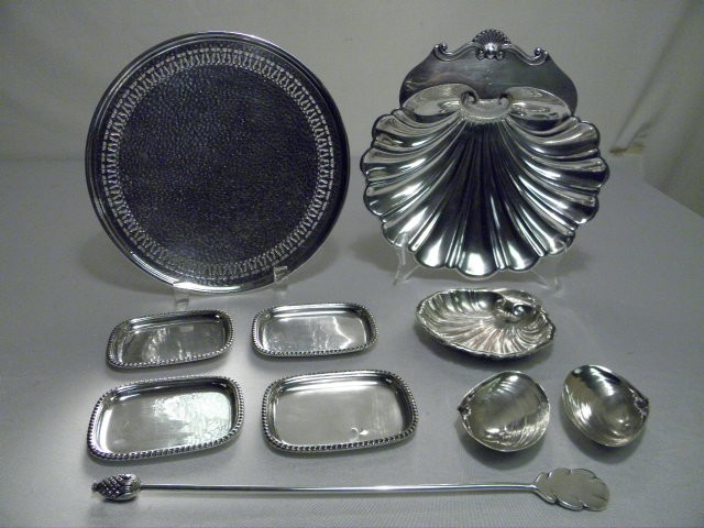 Lot of assorted silver and silver plate items.