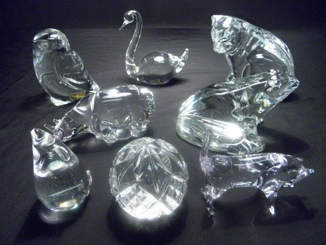 Eight crystal animal paper weights 16b528