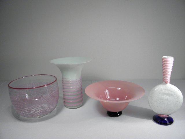 Lot of four assorted art glass 16bc27