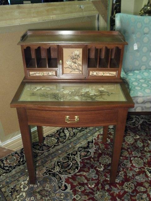 A petite chinoiserie ladies writing desk