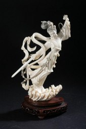 CHINESE IVORY FIGURE OF MEIREN  16d64c