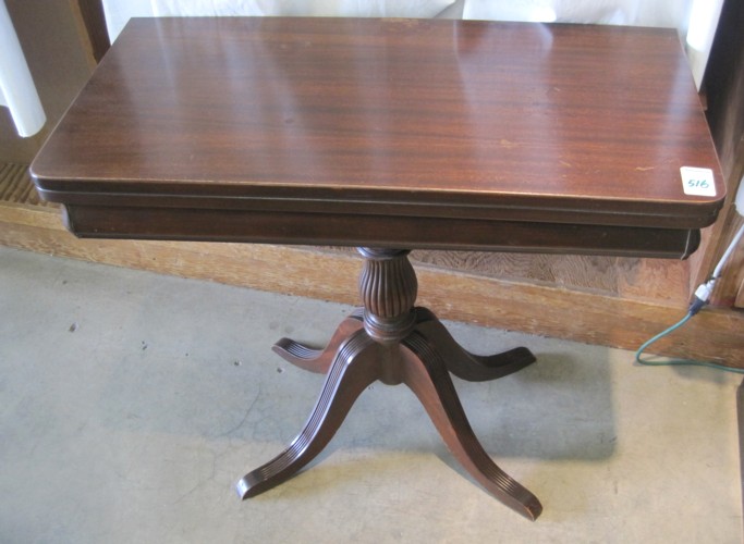 FEDERAL STYLE MAHOGANY GAME TABLE 16dcbe