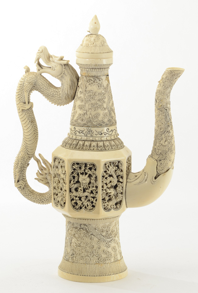IVORY CARVED CHINESE COVERED EWER 16dd35