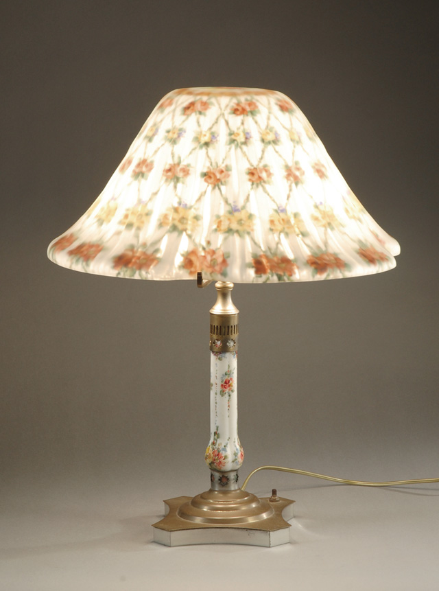 PAIRPOINT TIVOLI FLORAL LAMP WITH 16de5f