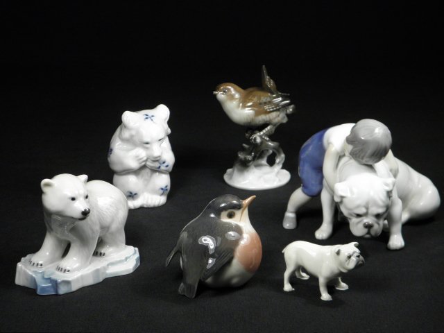 Lot of six porcelain figurines.