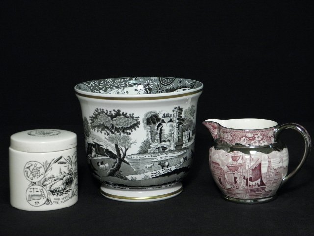Three pieces of English porcelain.