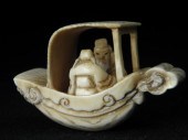 Chinese carved ivory netsuke depicting