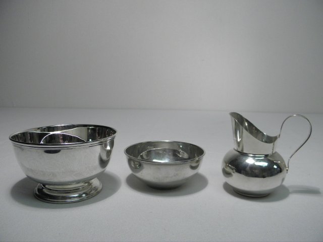 Lot of three pieces of American 16c038