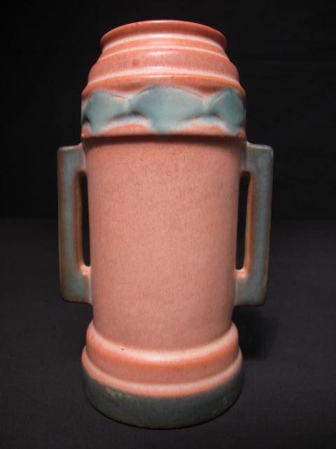 Roseville Futura two handle vase 16c465