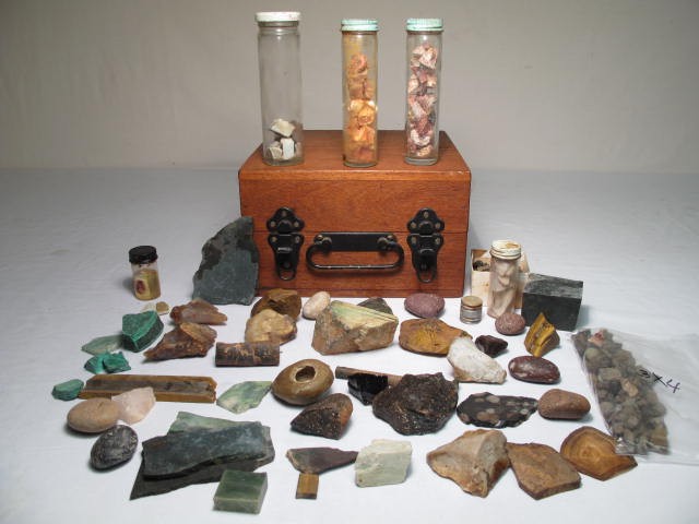 Box lot of assorted stone specimens  16c5d1