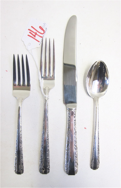 77 PIECE TOWLE STERLING FLATWARE 16fb39