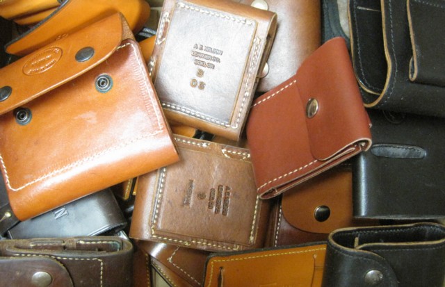 EIGHTEEN LEATHER AMMO POUCHES eight 16e9be
