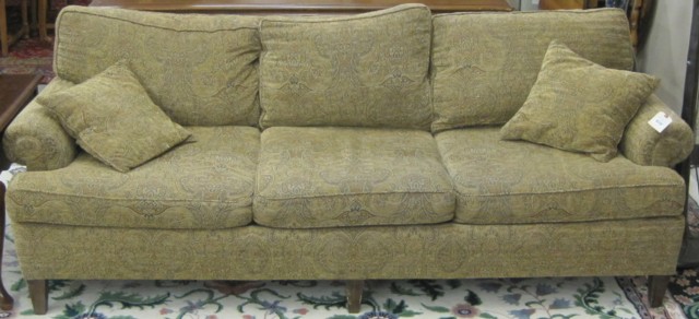 TRADITIONAL STYLE BROWN SOFA Bassett Furniture