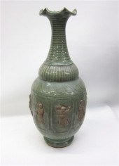 CHINESE POTTERY VASE with green 16ec00