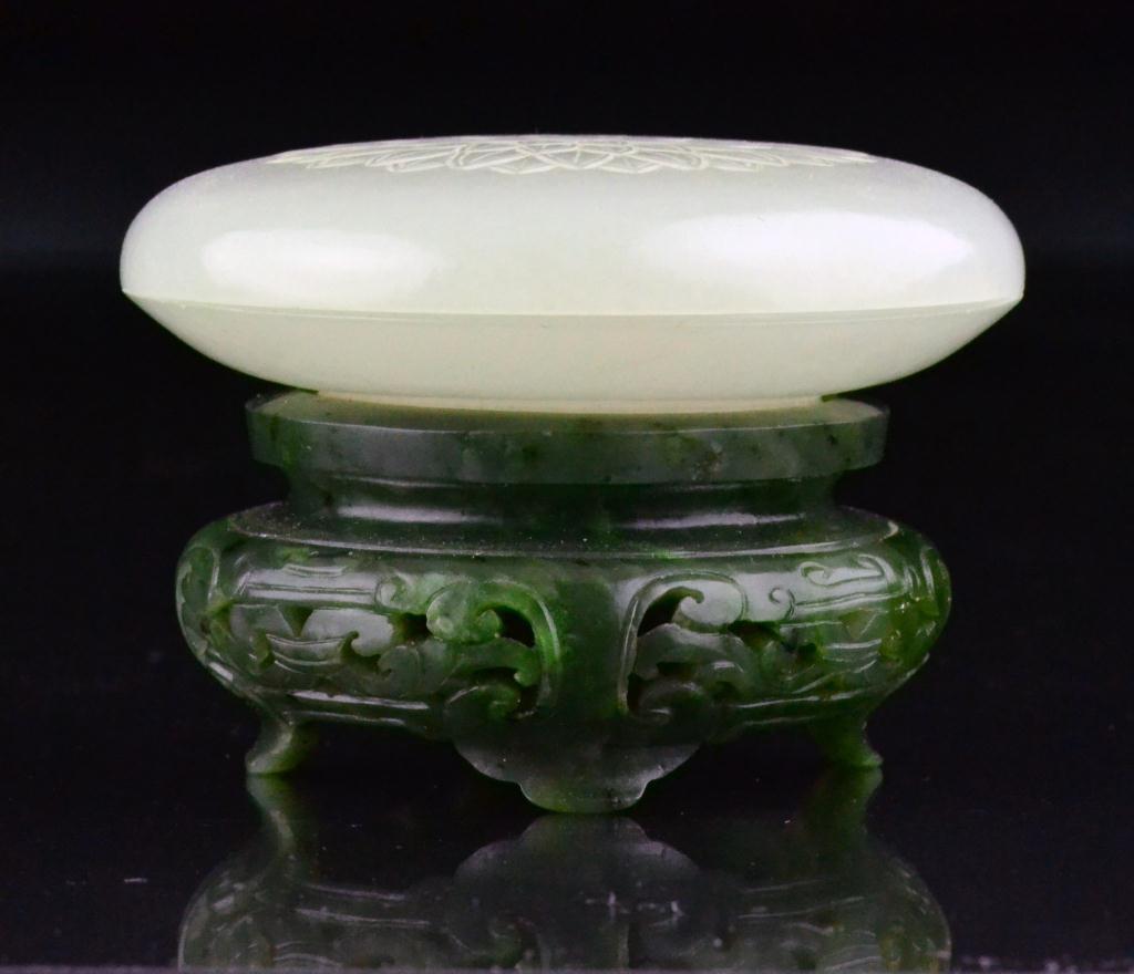 Chinese Qing Carved White Jade 171f0f