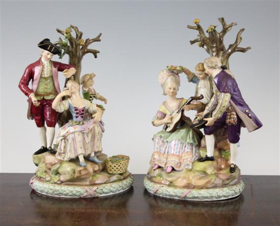 A pair of Meissen groups of gardeners 173083
