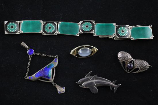 A group of assorted enamelled silver 170bfe