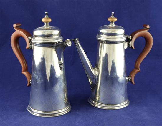 A pair of 1930 s 18th century design 170f20