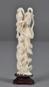 Chinese Carved Ivory Figure Depicting 1715d4
