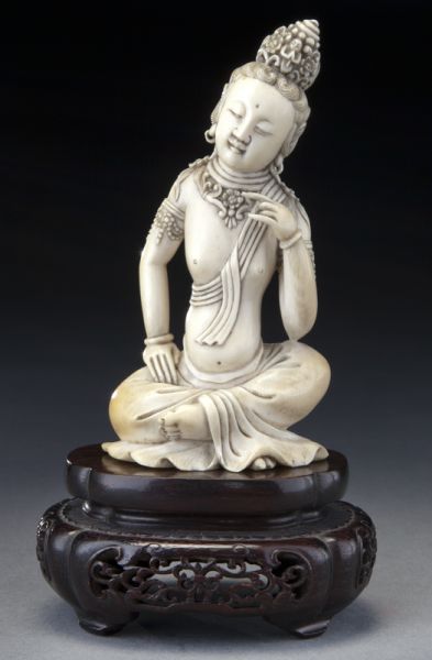 Chinese Qing carved ivory Guanyin International 174427