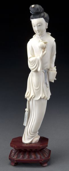 Chinese carved ivory lady International 174432