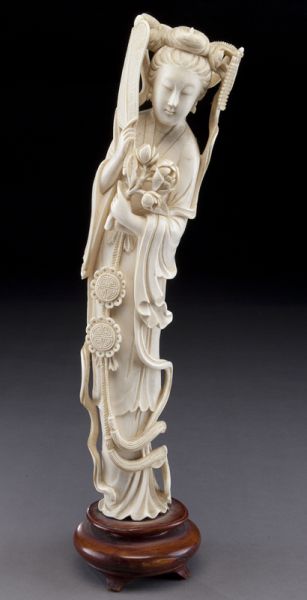 Chinese carved ivory lady International 1745aa