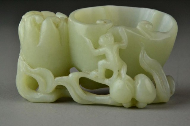 A Fine Chinese Carved White Jade 17349a