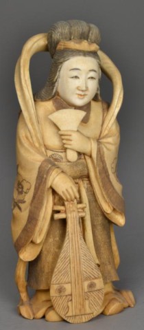 Japanese Carved Ivory Okimono MusicianProbably 1736d6