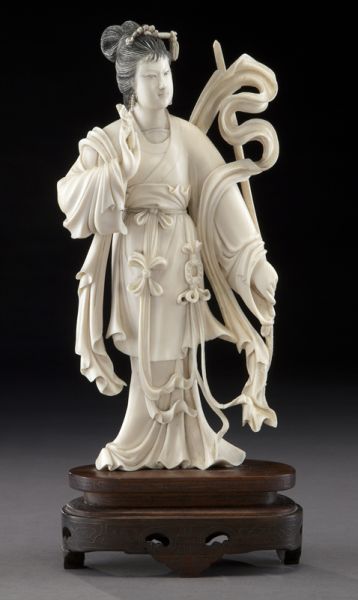 Chinese carved ivory lady holding 173b8e
