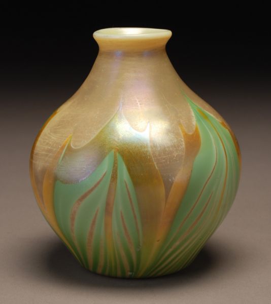 Early Tiffany Corona vase gourd 173cae