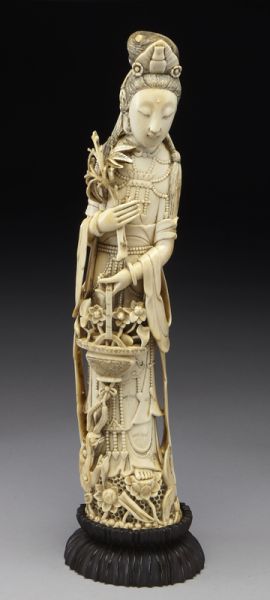 Chinese Qing carved ivory Guanyin 173e43