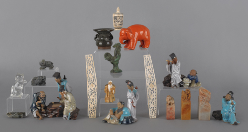 Group of decorative Asian objects to include