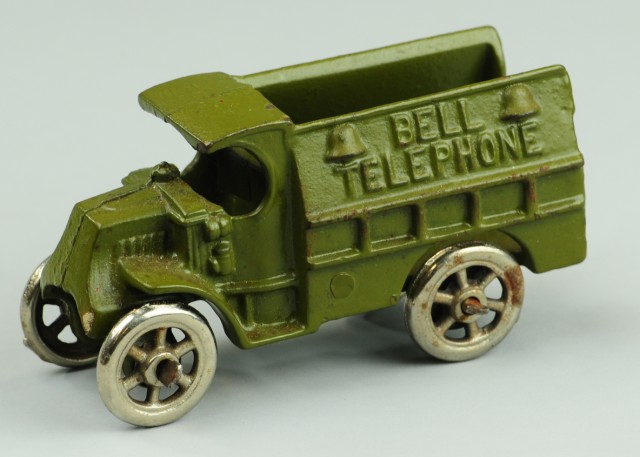 HUBLEY BELL TELEPHONE TRUCK Cast 1770e5